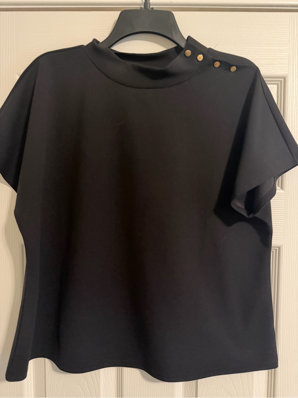 MELLODAY Black Short Sleeve Top with Gold Shoulder Buttons